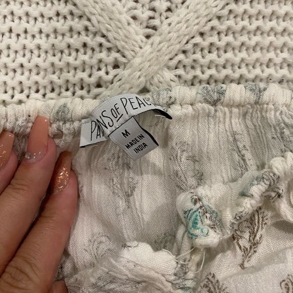 TILLY’S RUFFLE TANK - Picture 3 of 4